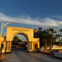 Escultura del tiburón en La Paz